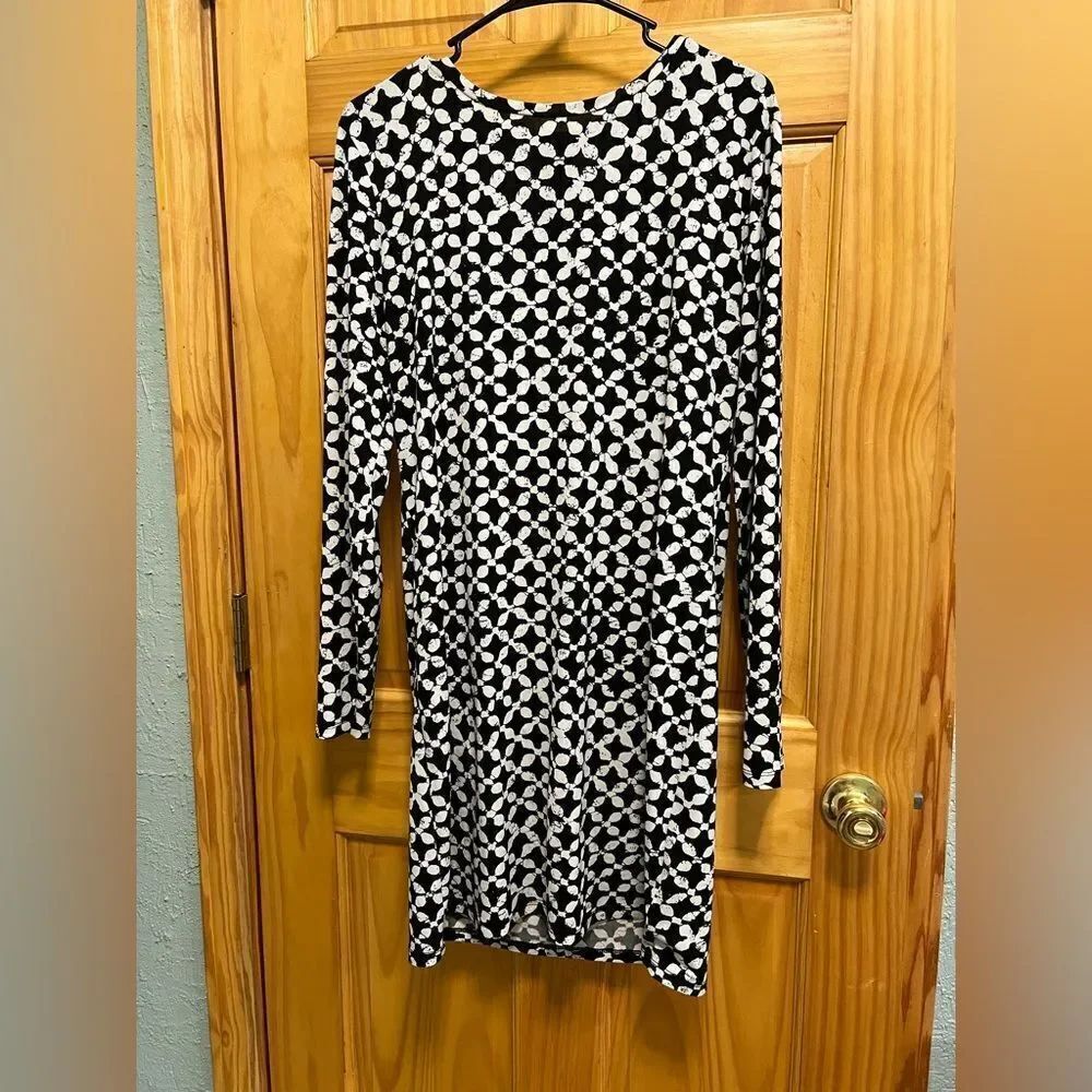 Michael Kors black and white printed dress with gold zipper on back size L
